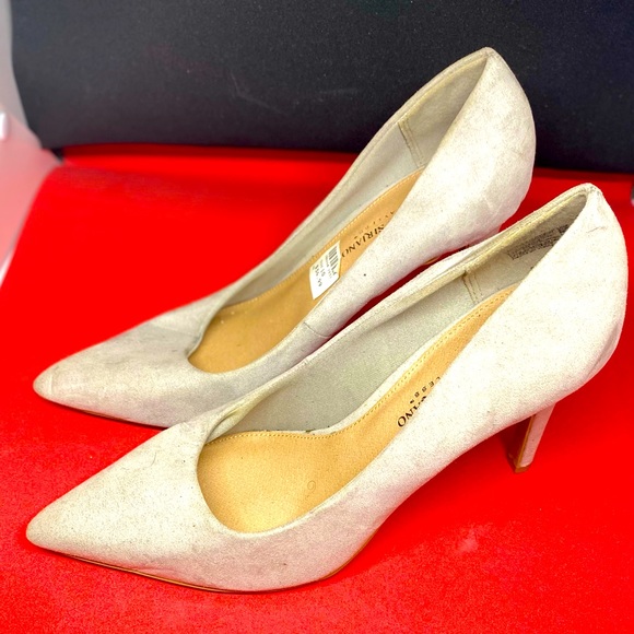 Christian Siriano Gray Pumps - Picture 1 of 5